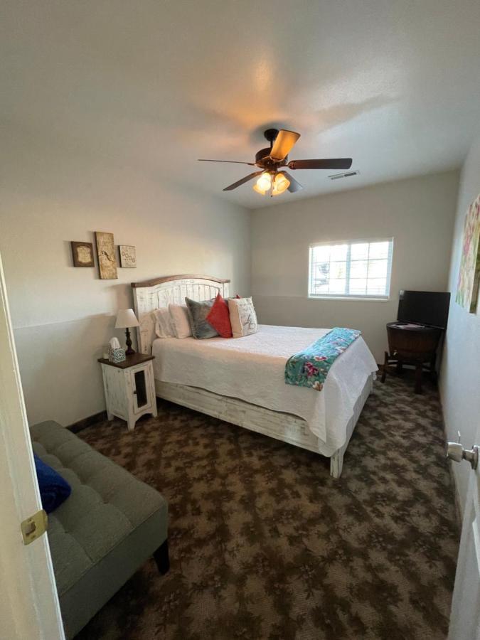 Zion'S Blue Sage Bed & Breakfast Hildale Bagian luar foto