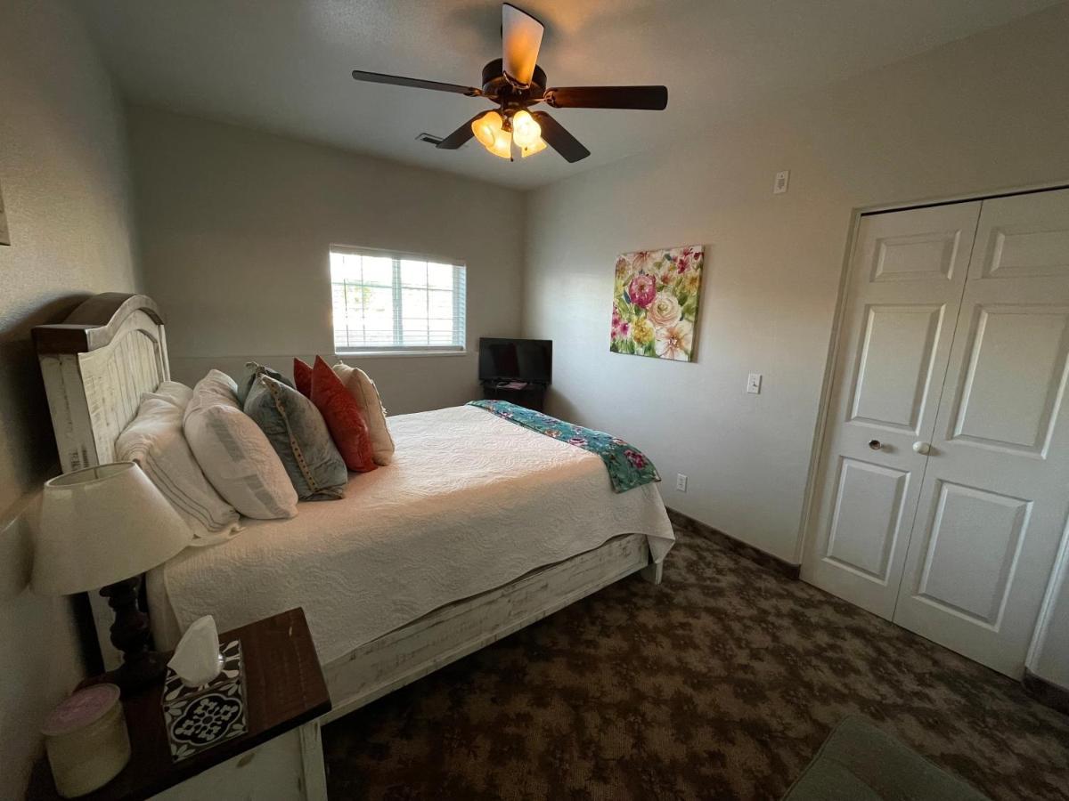 Zion'S Blue Sage Bed & Breakfast Hildale Bagian luar foto